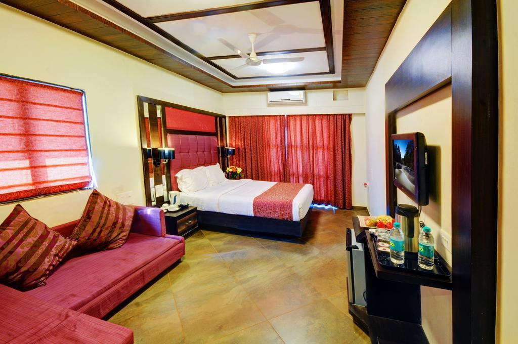 Resort De Crossroads Calangute Exterior foto